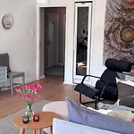 アパート Stylish 2h And Kitchen In Lauttasaari - Close To The Metro *