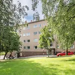 Stylish 2h And Kitchen In Lauttasaari - Close To The Metro